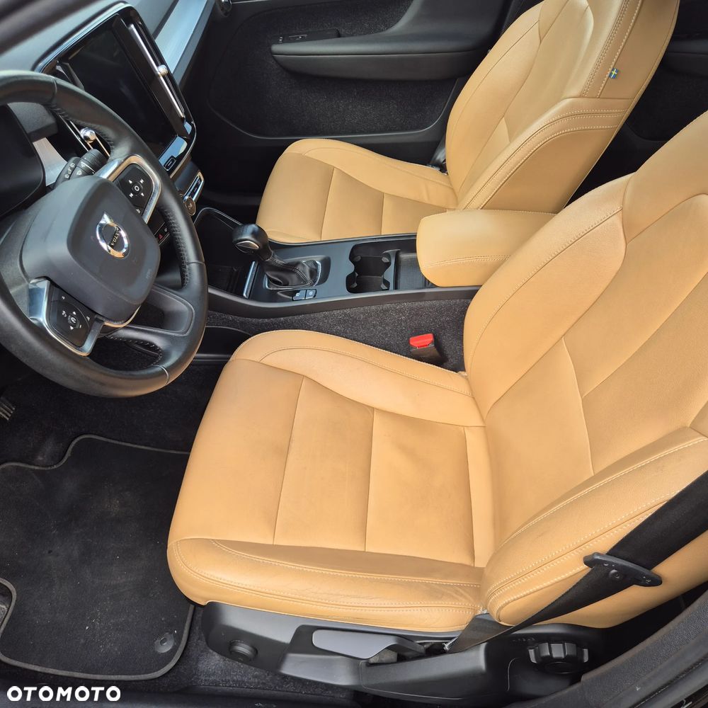 Volvo XC 40 T3 Momentum Core - 14