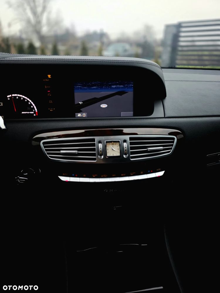 Mercedes-Benz CL 500 4Matic (BlueEFFICIENCY) 7G-TRONIC - 11