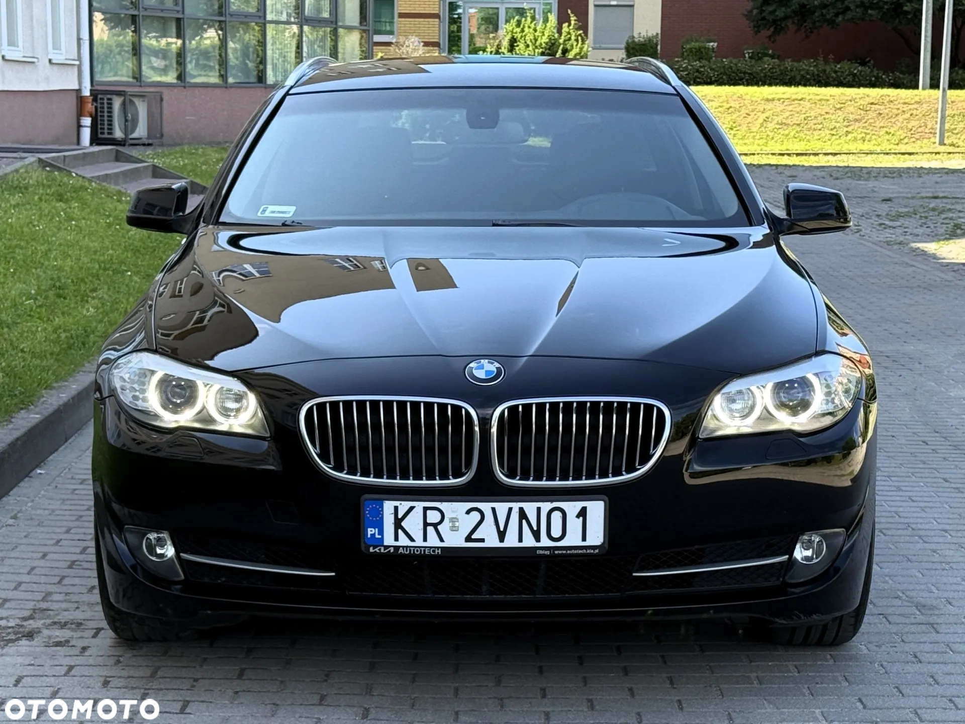 BMW Seria 5 520d Touring - 5