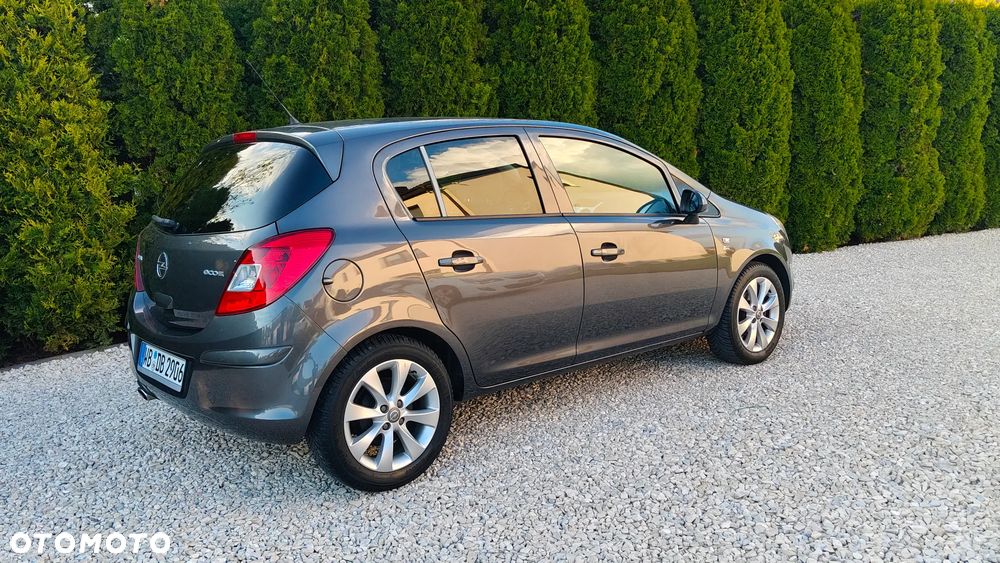 Opel Corsa 1.2 16V Cosmo - 21