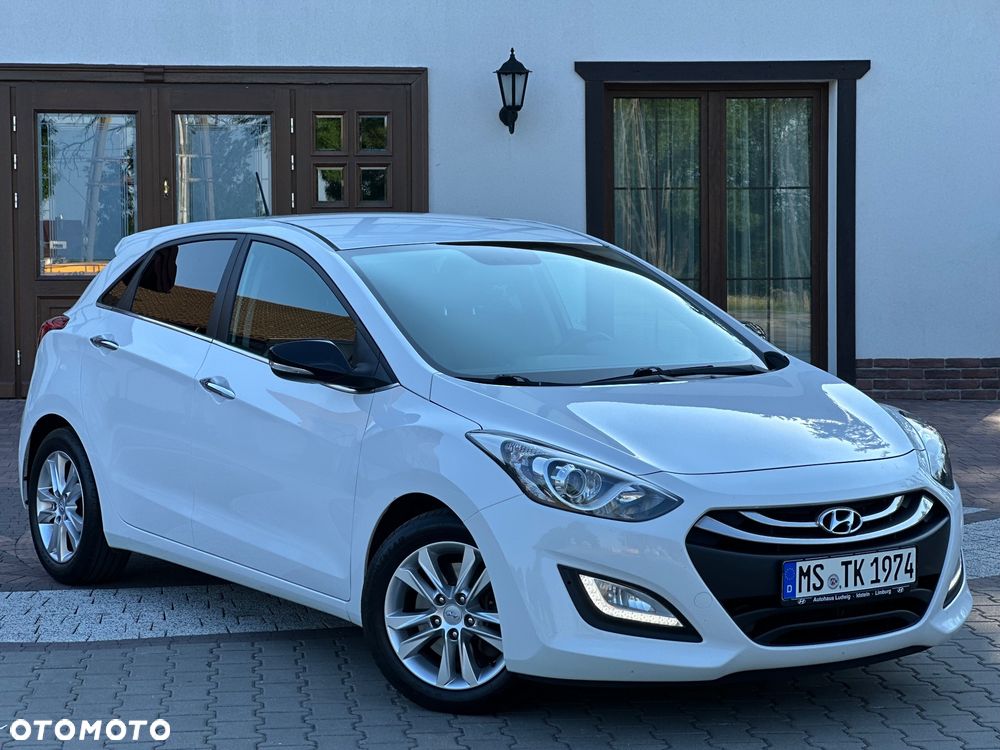 Hyundai i30 1.6 CRDi Fifa World Cup Edition - 8