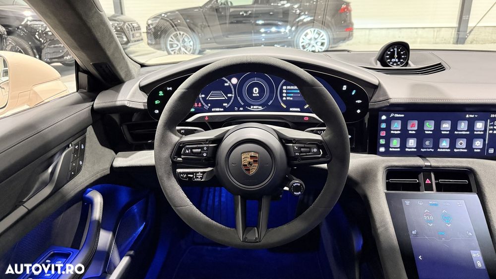 Porsche Taycan GTS Sport - 20