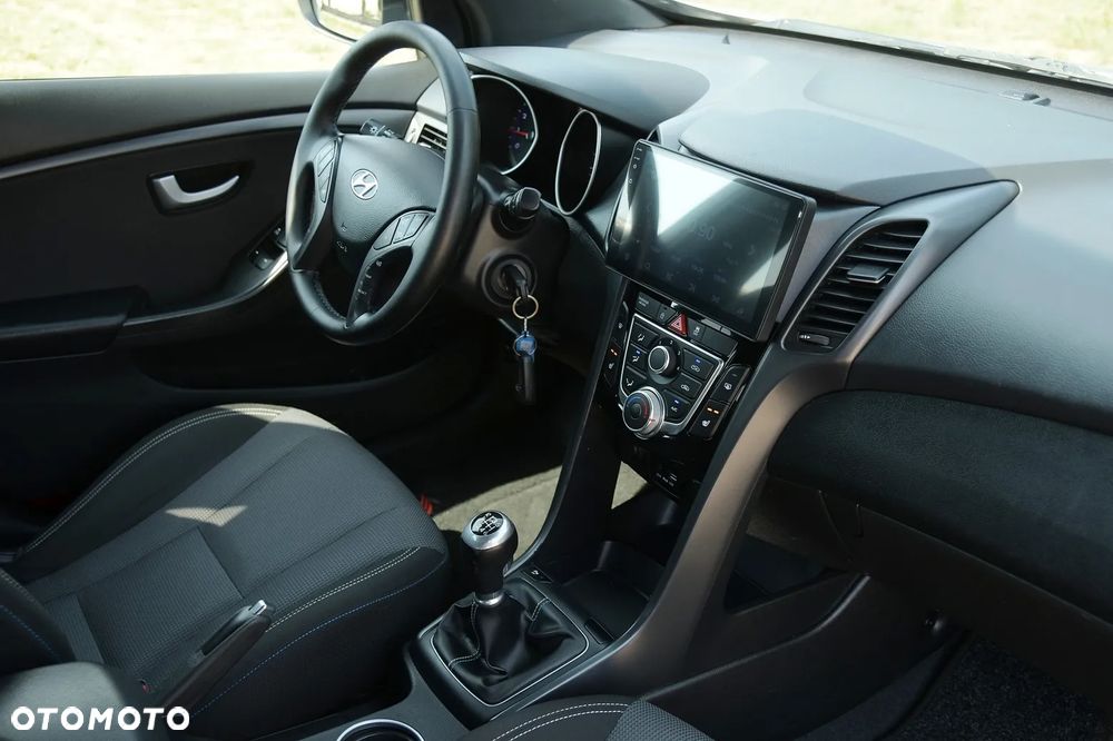 Hyundai i30 blue 1.6 GDI Passion - 21