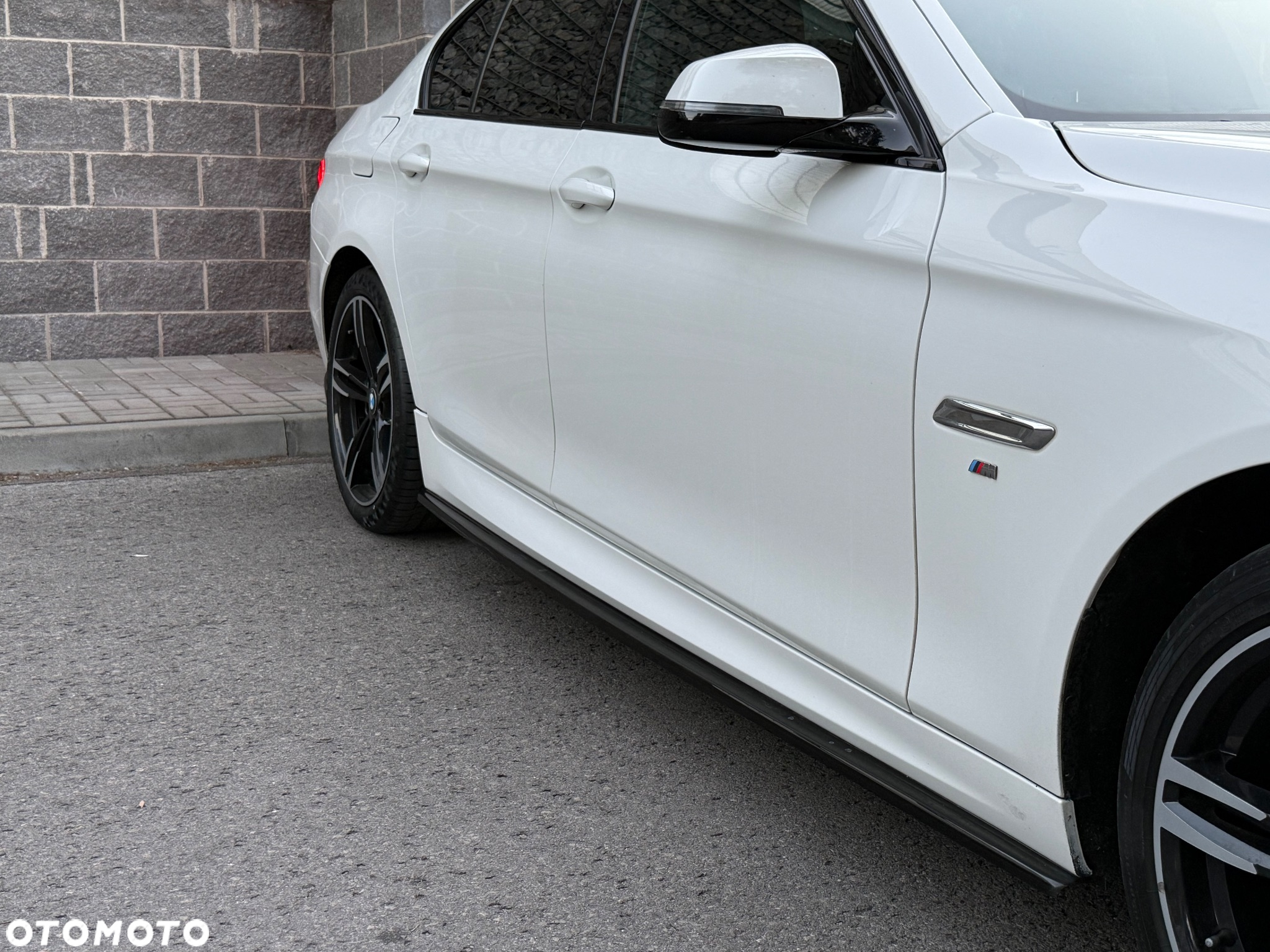 BMW Seria 5 520d xDrive - 13