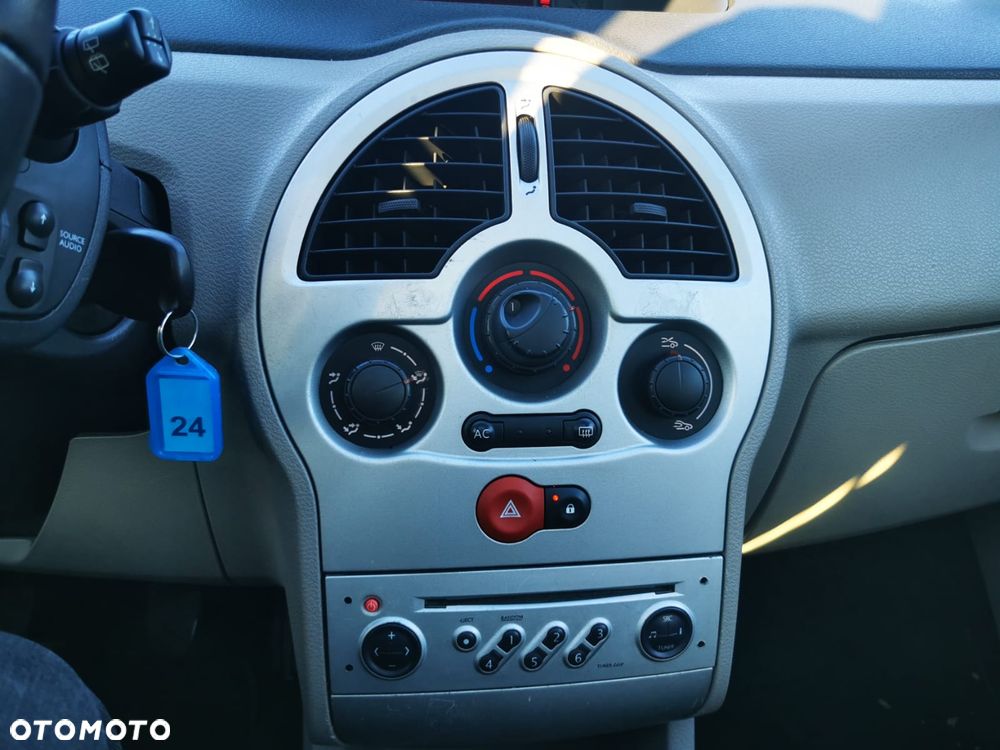 Renault Modus 1.6 16V Dynamique - 17