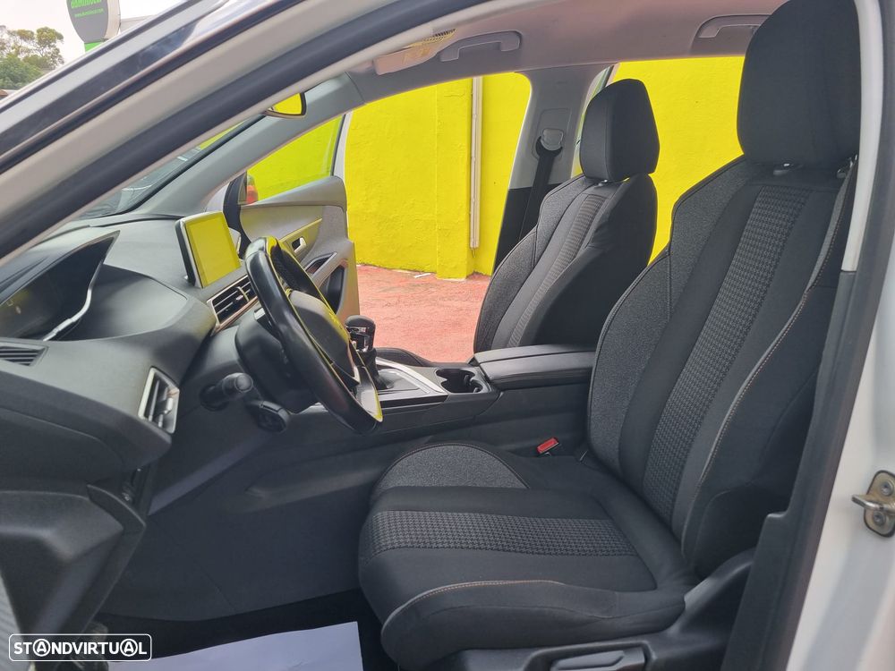 Peugeot 3008 PureTech 130 Stop & Start GPF Active - 19