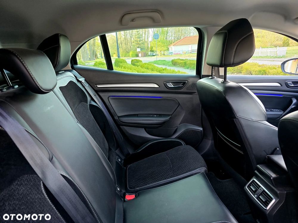 Renault Megane ENERGY TCe 130 LIMITED - 29