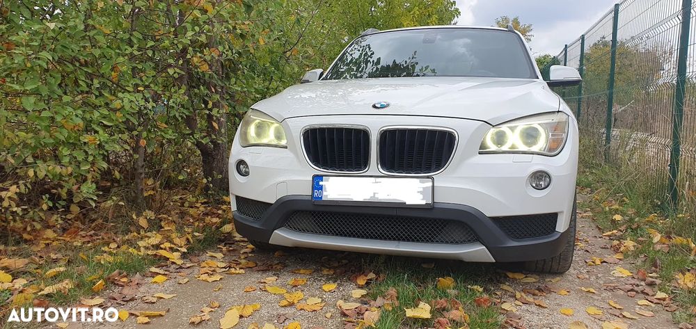 BMW X1 xDrive20i Aut. - 1