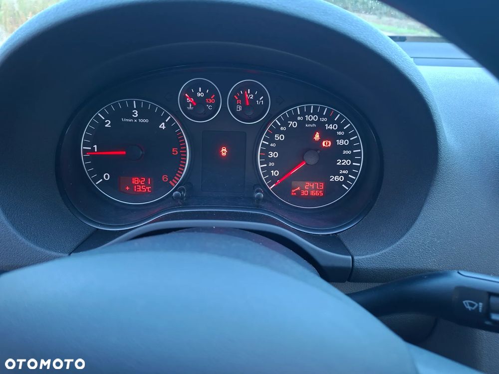 Audi A3 Sportback 1.9 TDI Attraction - 11