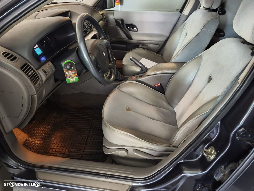Renault Laguna Break 1.9 dCi Dynamique Edition - 6