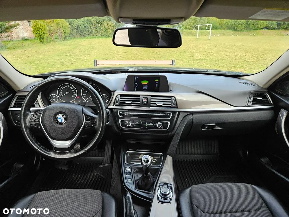 BMW Seria 3 - 22