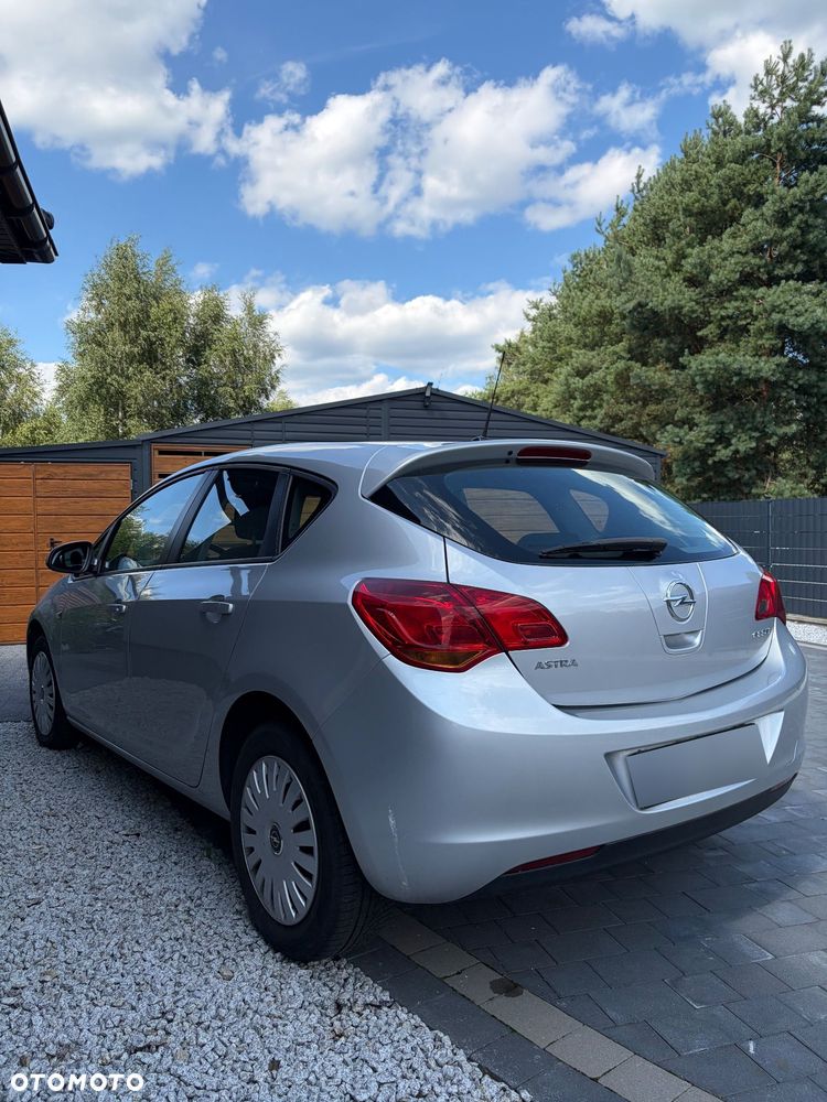 Opel Astra - 3