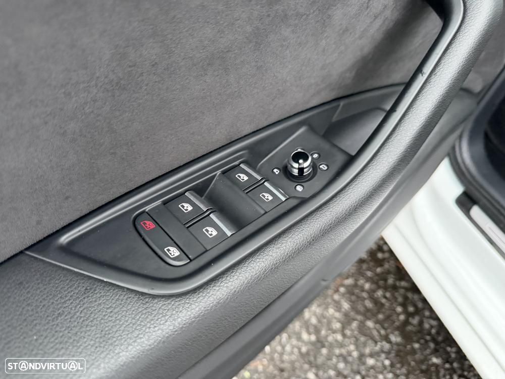 Audi A4 Avant 40 TDI quattro S line S tronic - 18