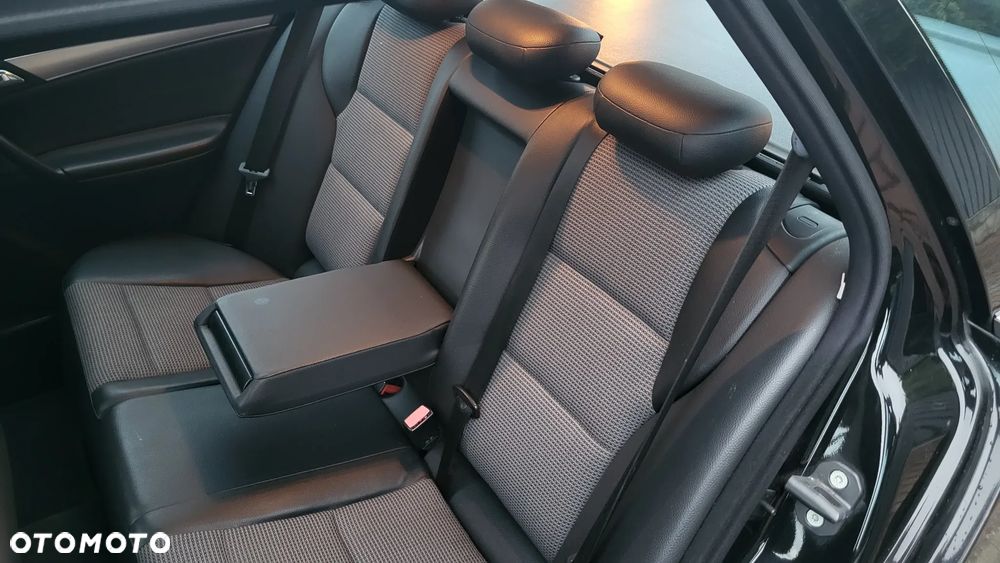 Mercedes-Benz Klasa C 180 Kompressor Automatik Avantgarde - 21