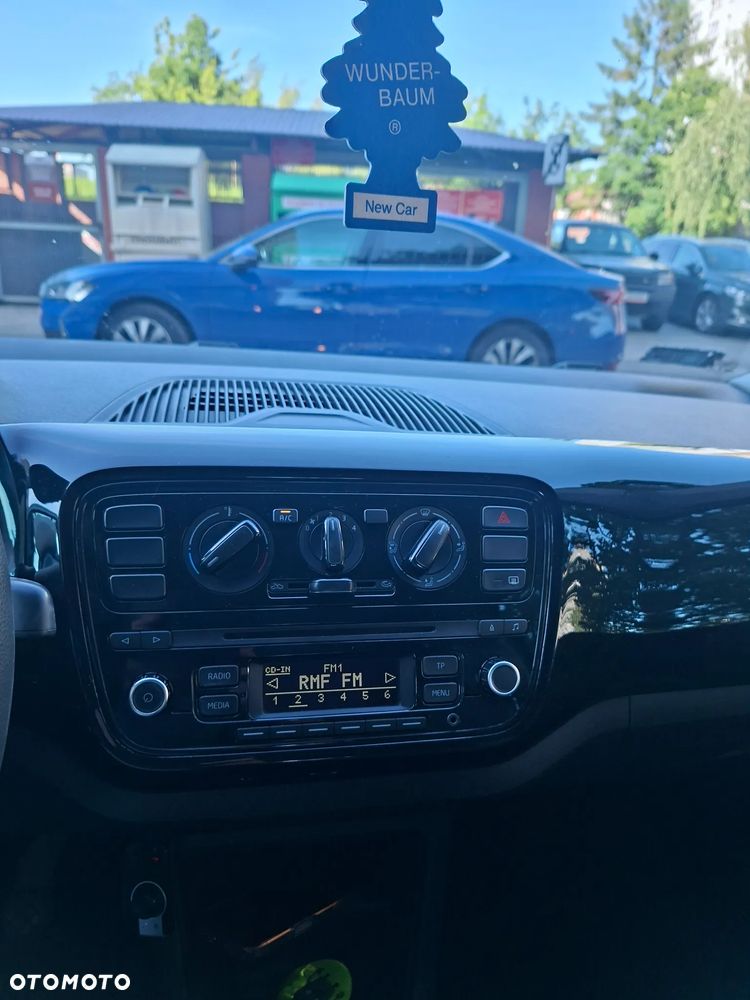 Volkswagen up! - 8