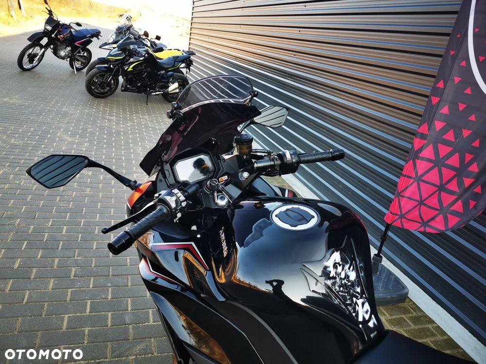 Kawasaki Ninja 1000 SX - 27
