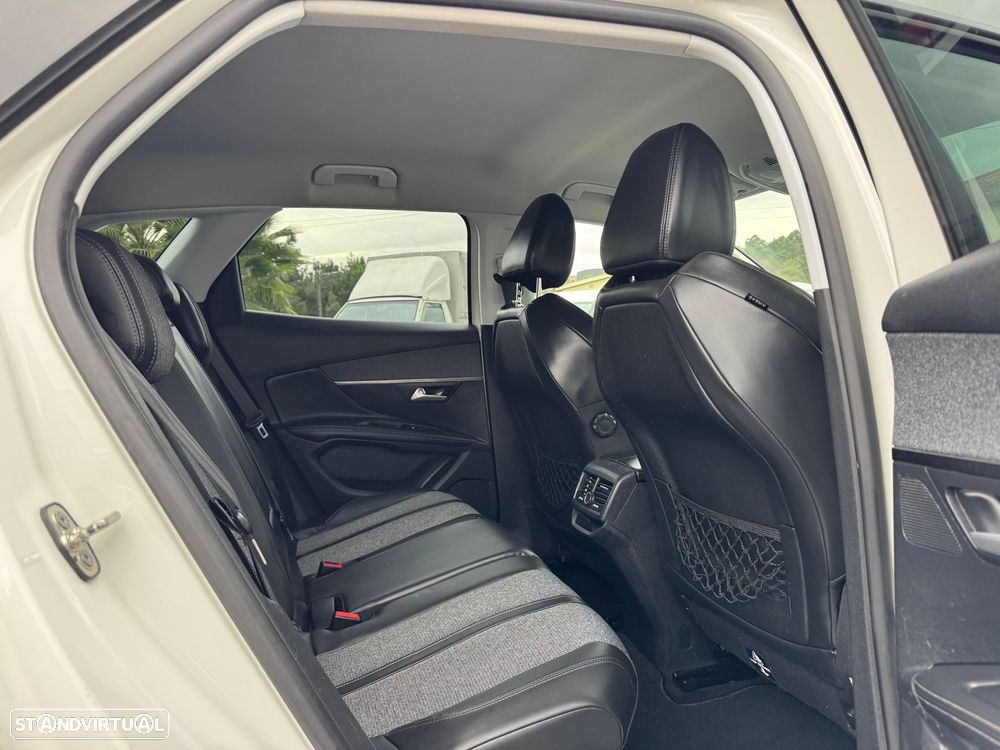 Peugeot 3008 1.6 BlueHDi Allure EAT6 - 31