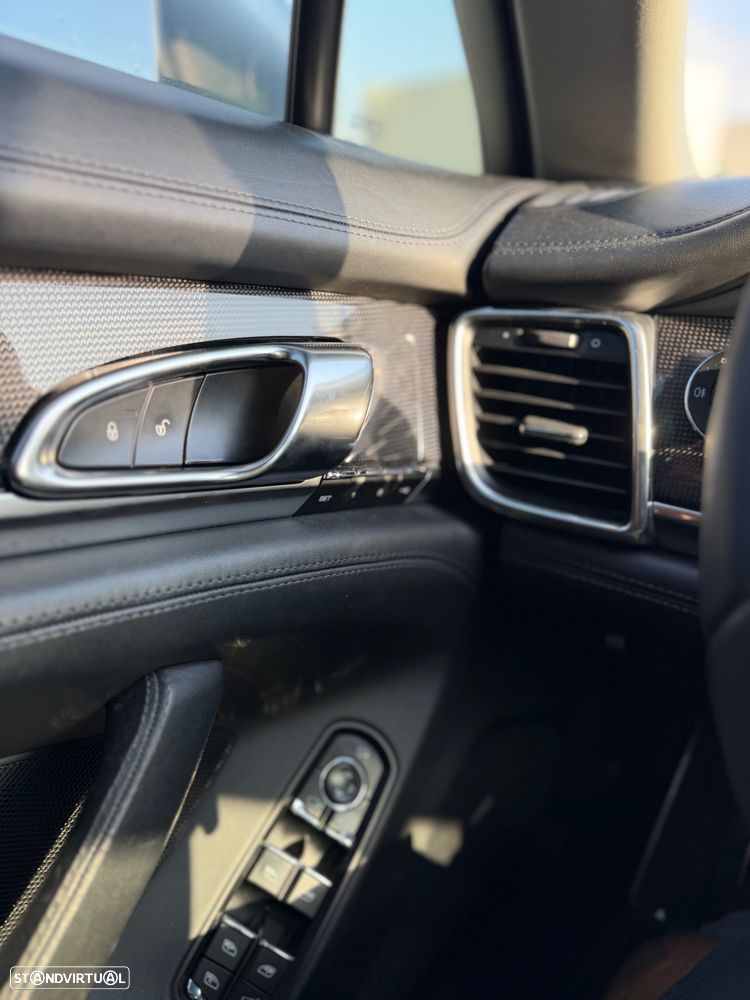 Porsche Panamera S Hybrid - 16