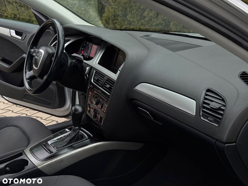 Audi A4 Avant 2.0 TDI Multitronic - 25