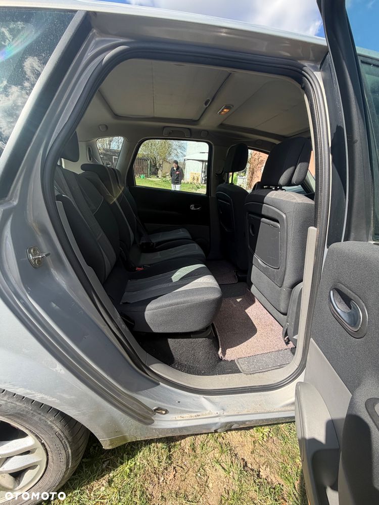 Renault Scenic 1.9 dCi Confort Privilege - 5