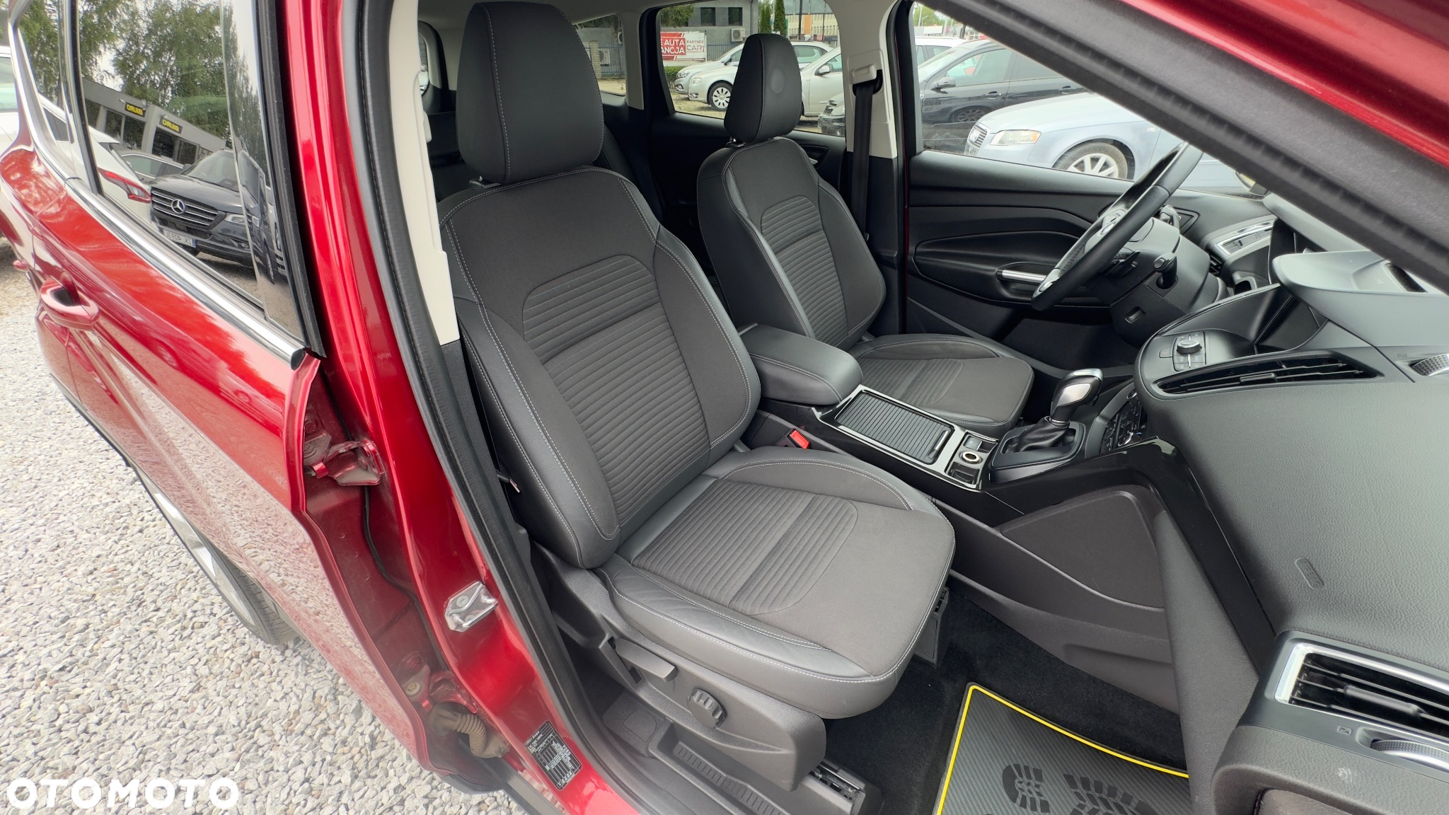 Ford Kuga 2.0 TDCi AWD Titanium - 32