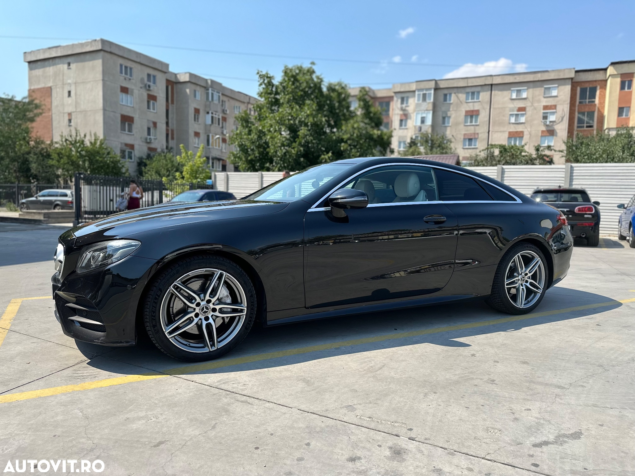 Mercedes-Benz E - 4