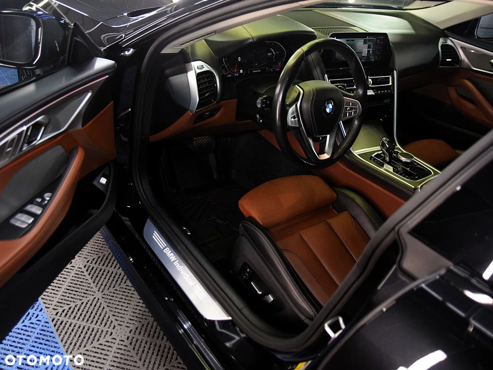 BMW Seria 8 840i xDrive - 18