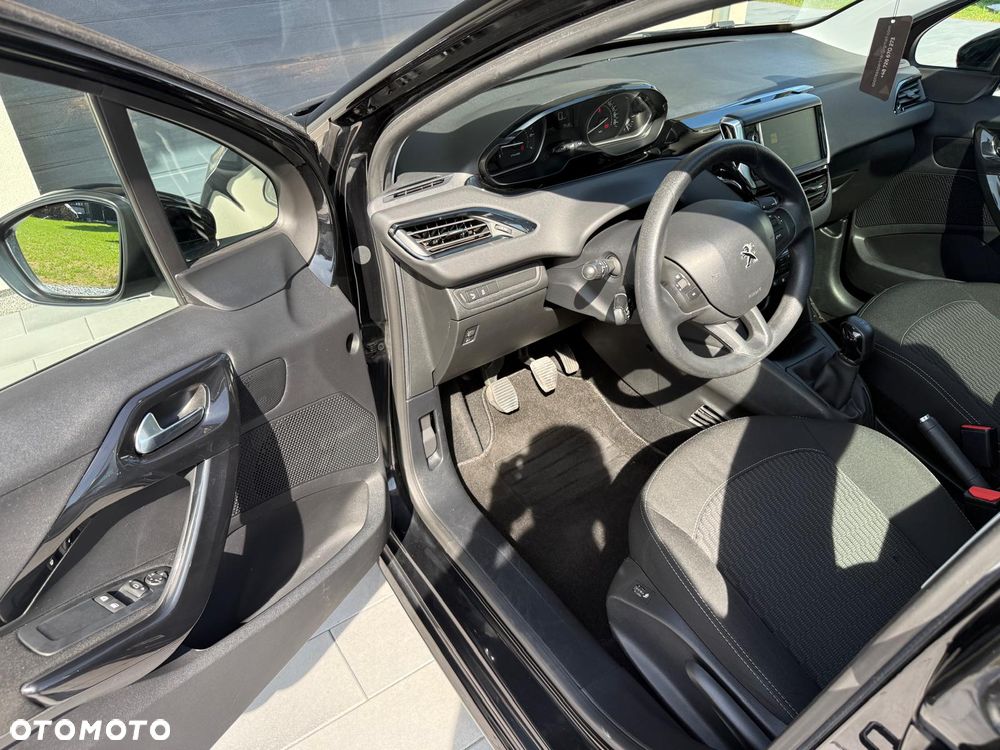 Peugeot 208 1.2 VTi Allure - 18