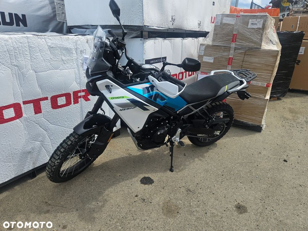 CFMoto MT - 1
