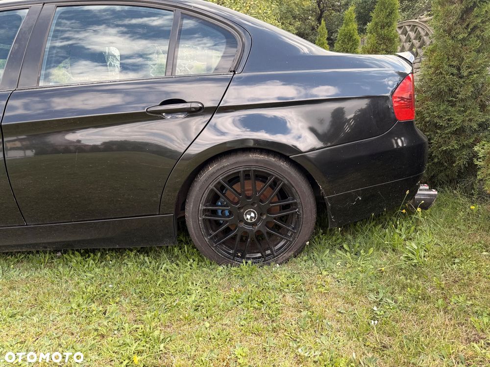 BMW Seria 3 325i - 2
