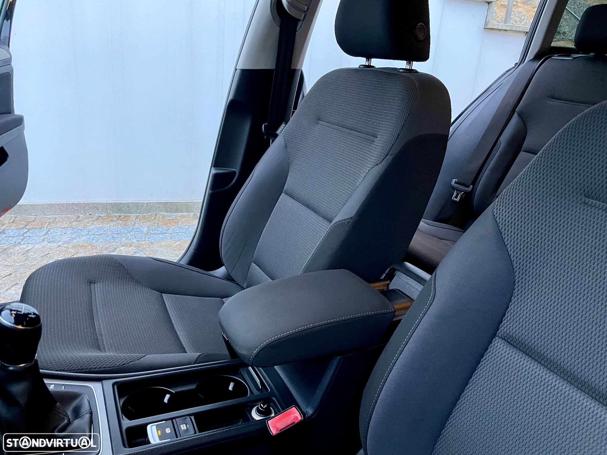 VW Golf Variant 1.6 TDi Highline - 23