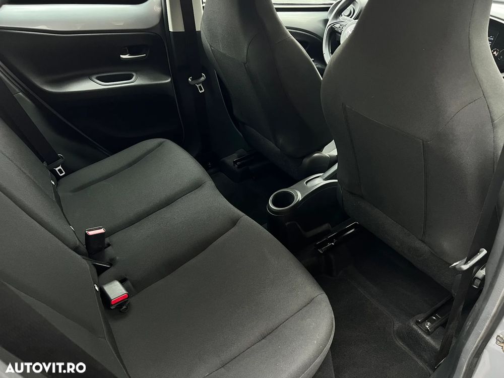 Toyota Aygo X 1.0l MT Active - 12