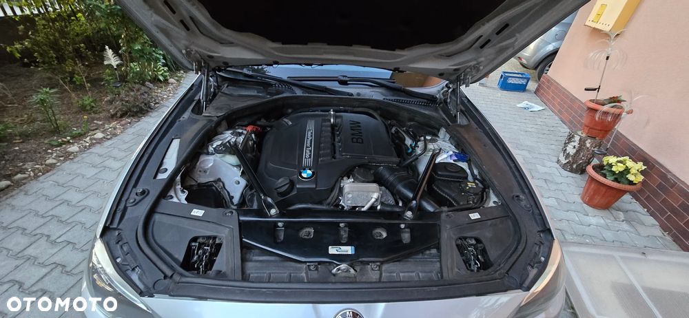 BMW Seria 5 535i xDrive Sport-Aut Luxury Line - 27