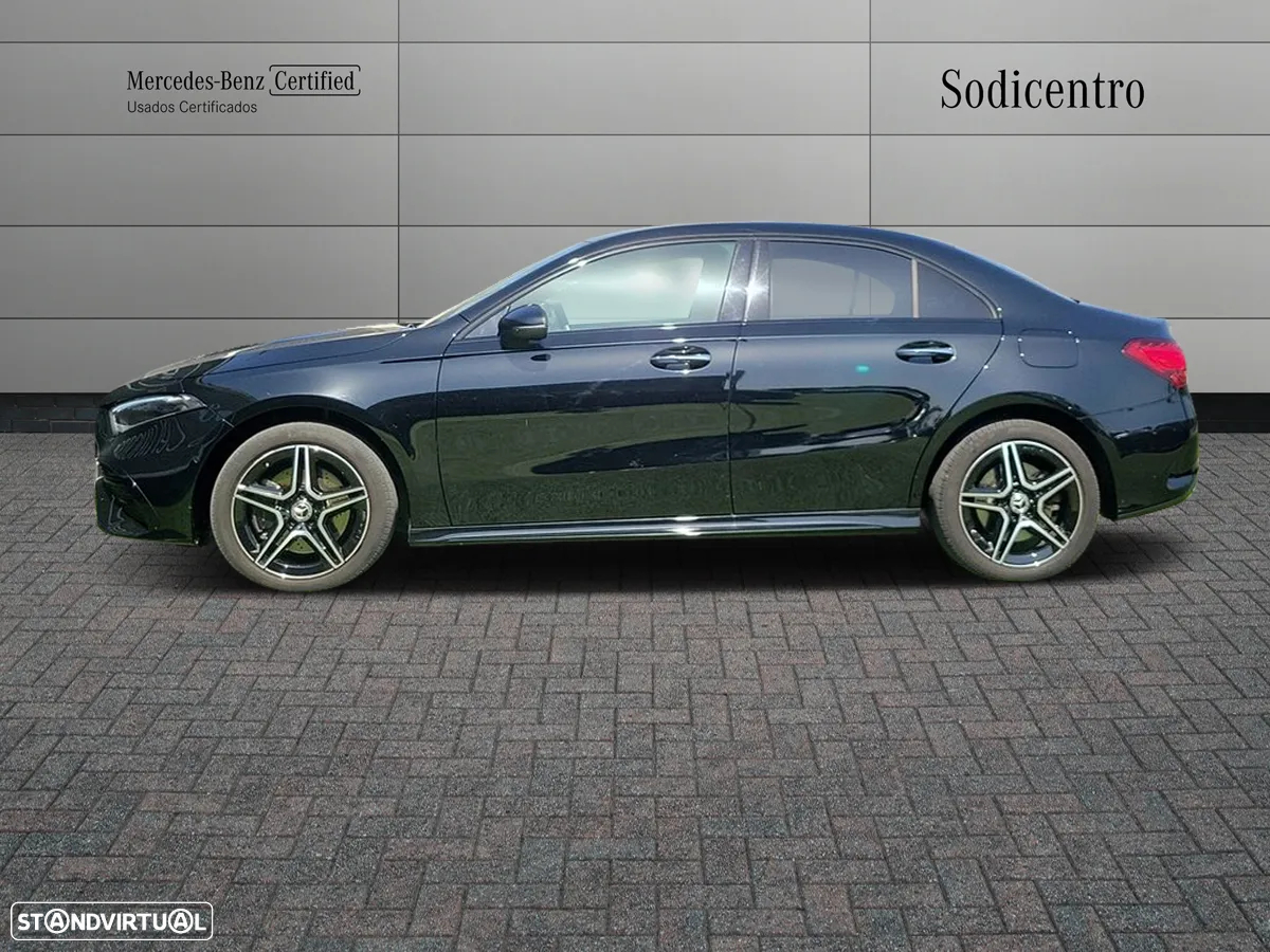 Mercedes-Benz A 250 Limousine e AMG Line - 8