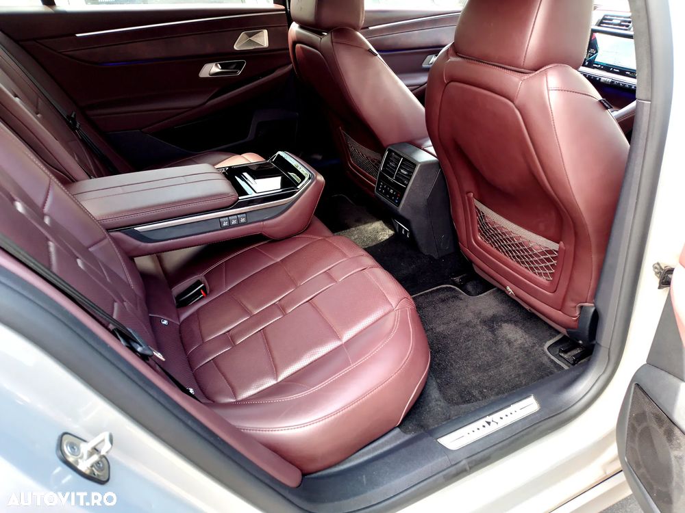 DS Automobiles DS 9 - 14