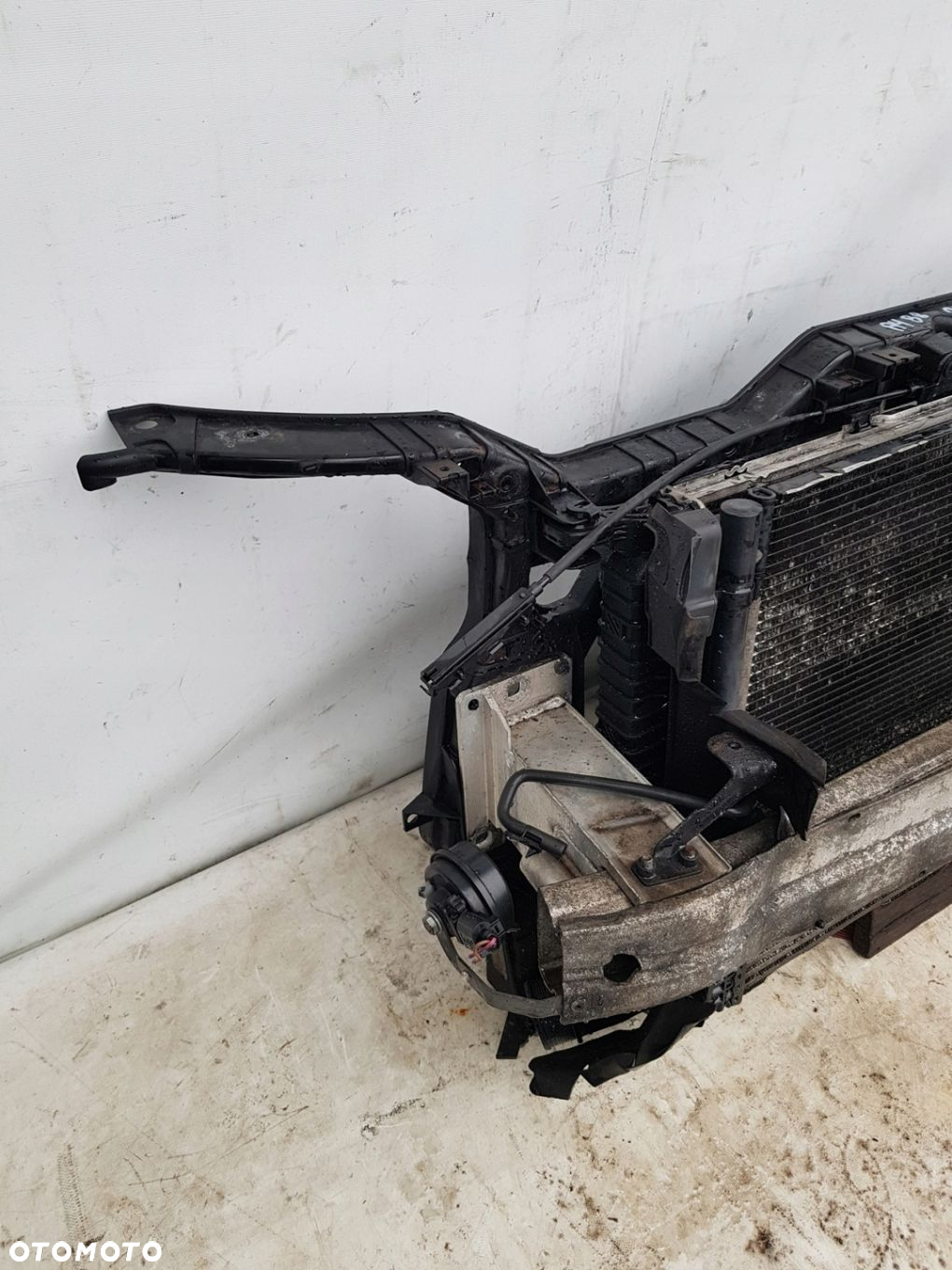 pas przedni Audi A4 B8 2.0 TDI automat - 6
