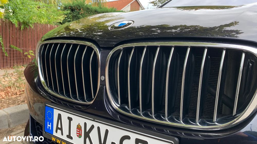BMW Seria 7 750i xDrive - 12
