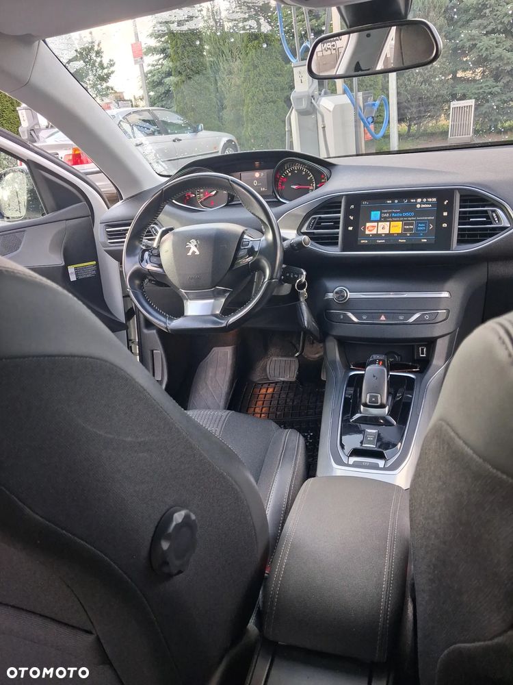 Peugeot 308 PureTech 130 GPF EAT8 Stop & Start Allure - 7