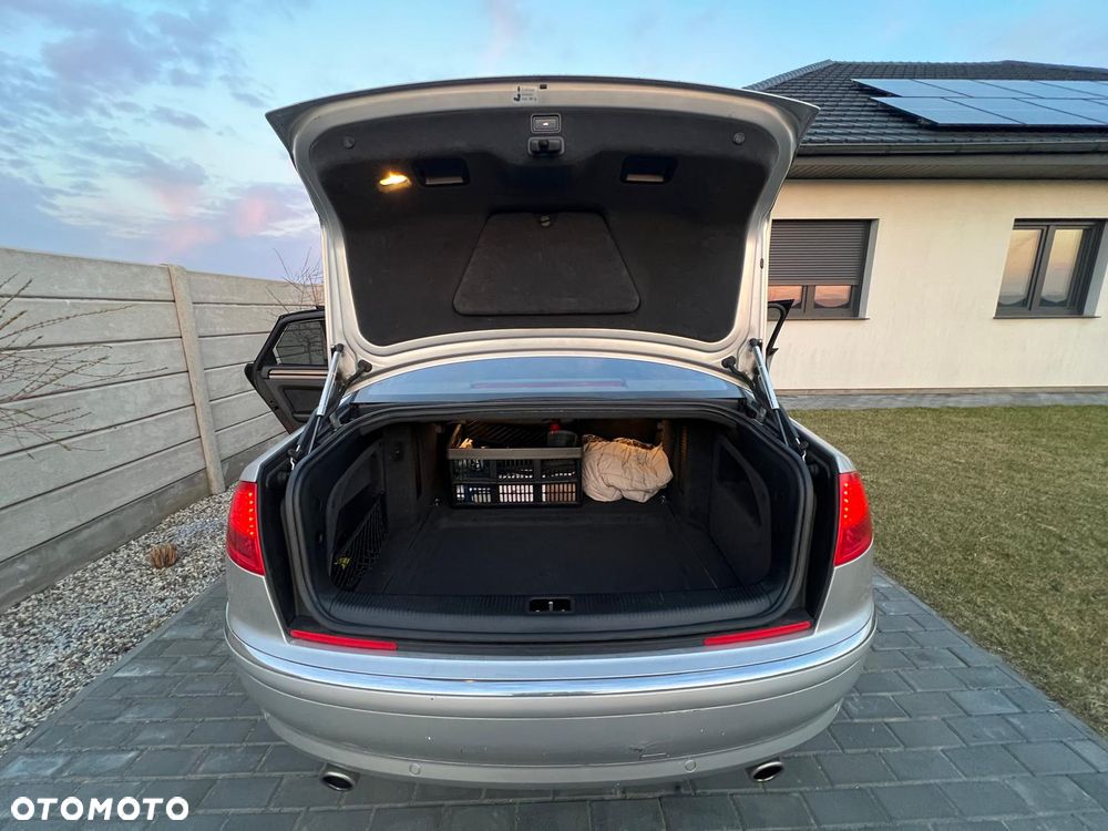 Audi A8 4.2 Quattro - 18