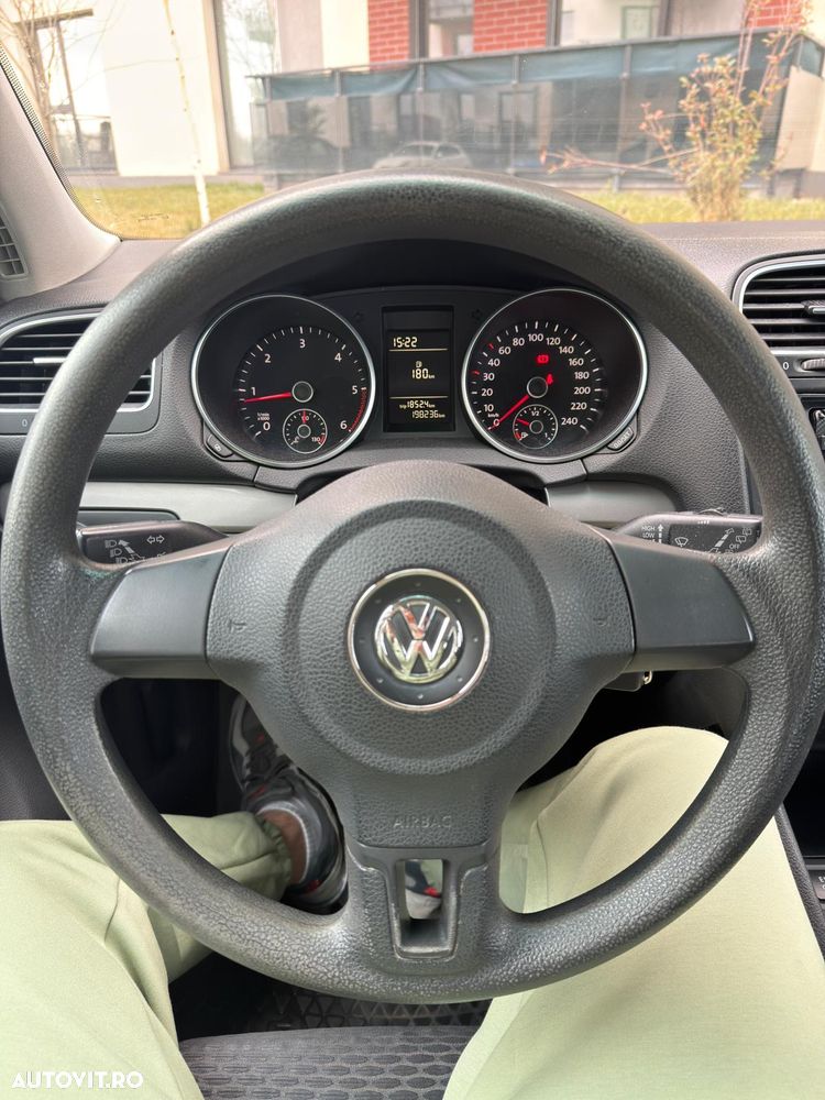 Volkswagen Golf 1.6 TDI DPF Trendline - 12