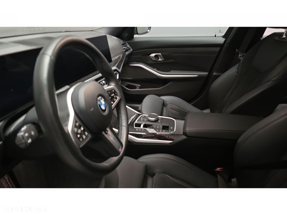 BMW Seria 3 - 32