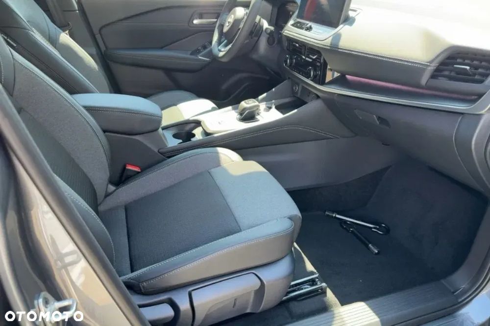 Nissan Qashqai 1.3 DIG-T MHEV N-Connecta Xtronic - 11