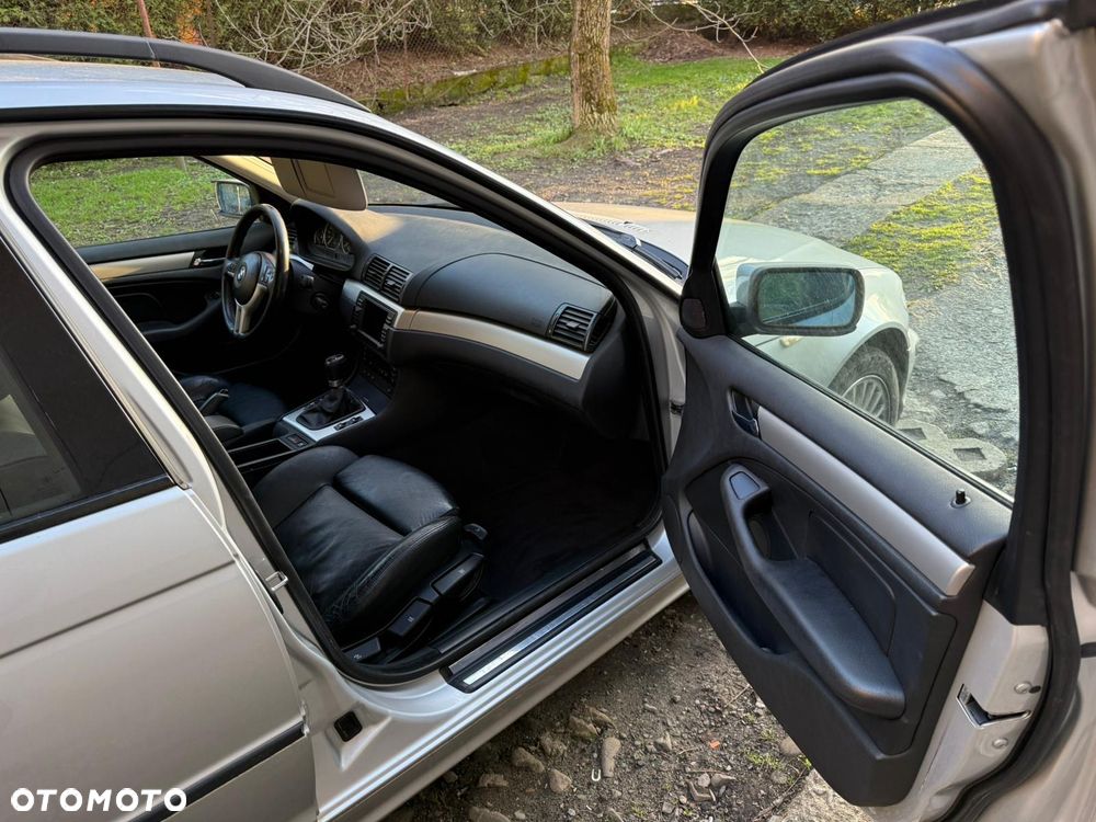 BMW Seria 3 330ix - 12