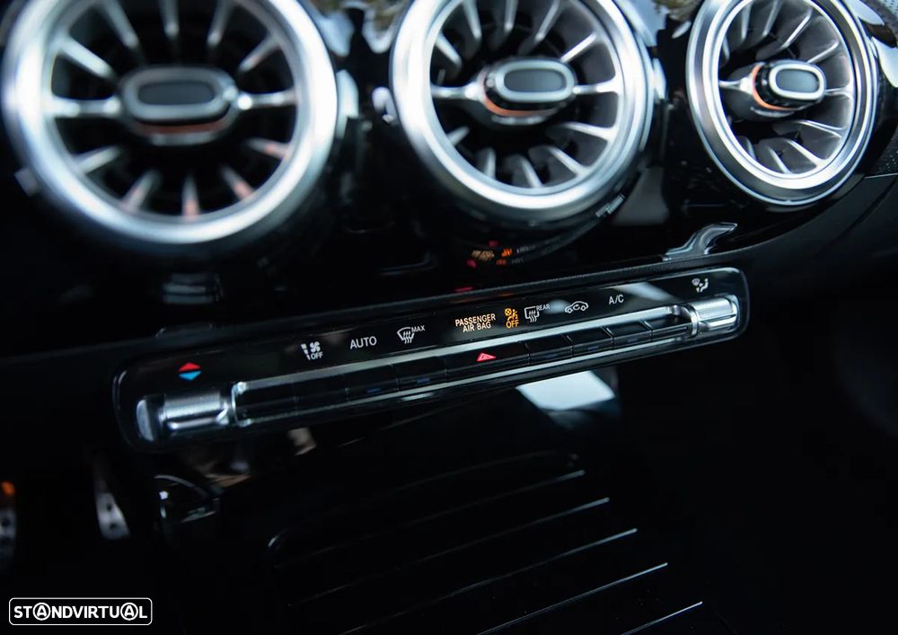 Mercedes-Benz A 180 d AMG Line Aut. - 23