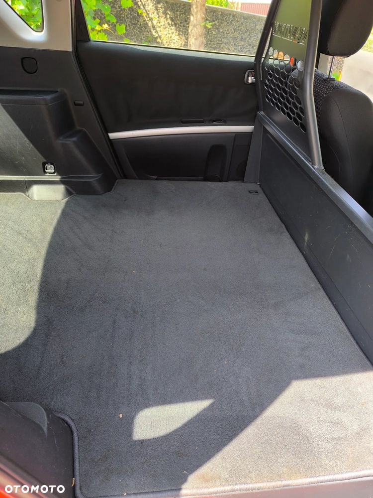 Toyota Corolla Verso 2.2 D-4D - 15