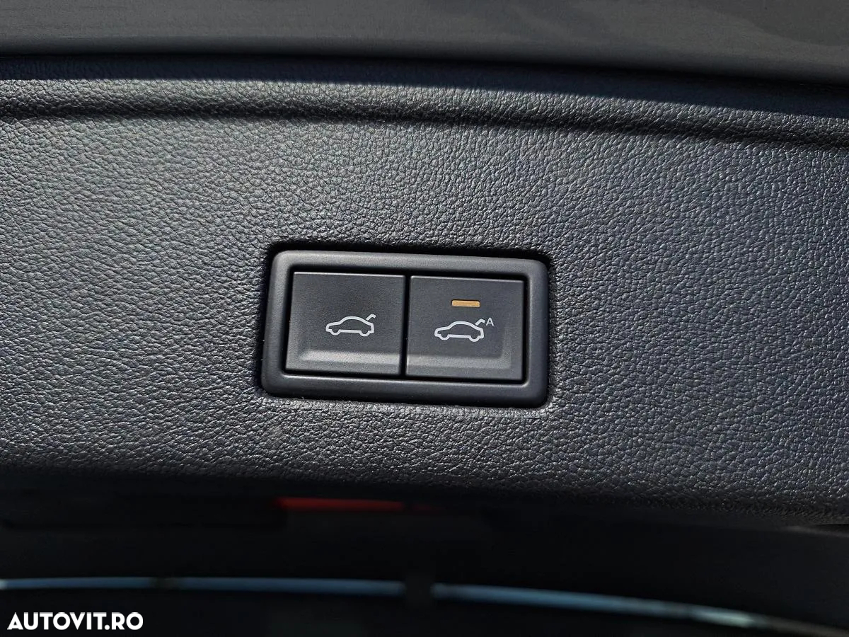 Volkswagen Touareg V6 TDI 4MOTION Elegance - 23