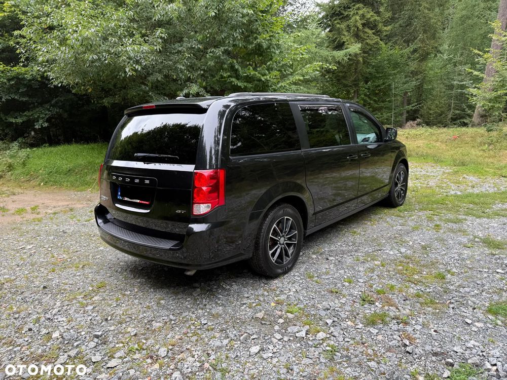 Dodge Grand Caravan 3.6 R/T - 4
