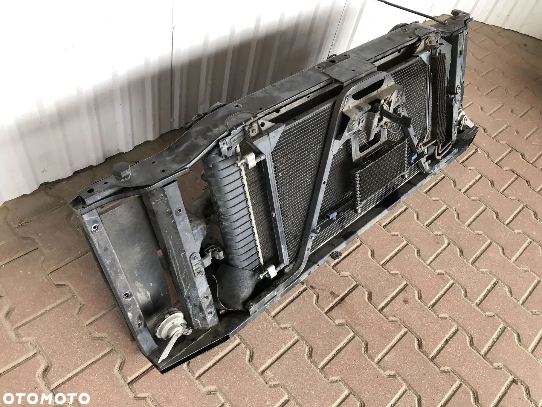CADILLAC ESCALADE III 6,2 V8 2006-2014 PAS PRZEDNI WZMOCNIENIE CZOŁOWE CHŁODNICE - 2