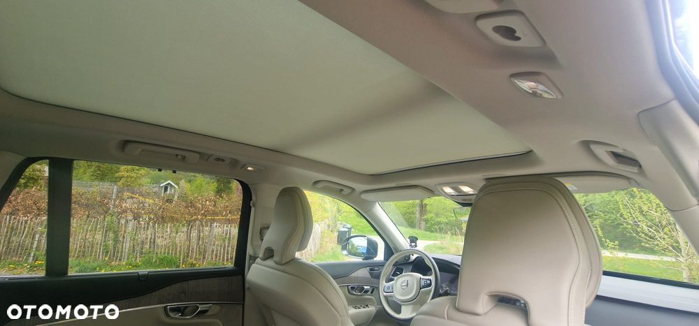 Volvo XC 90 B5 D AWD Ultimate Dark 7os - 22