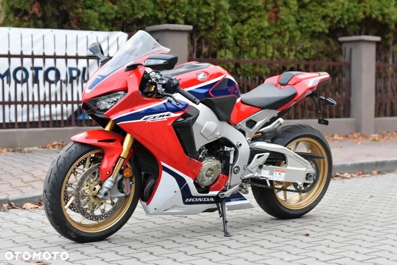 Honda CBR - 24